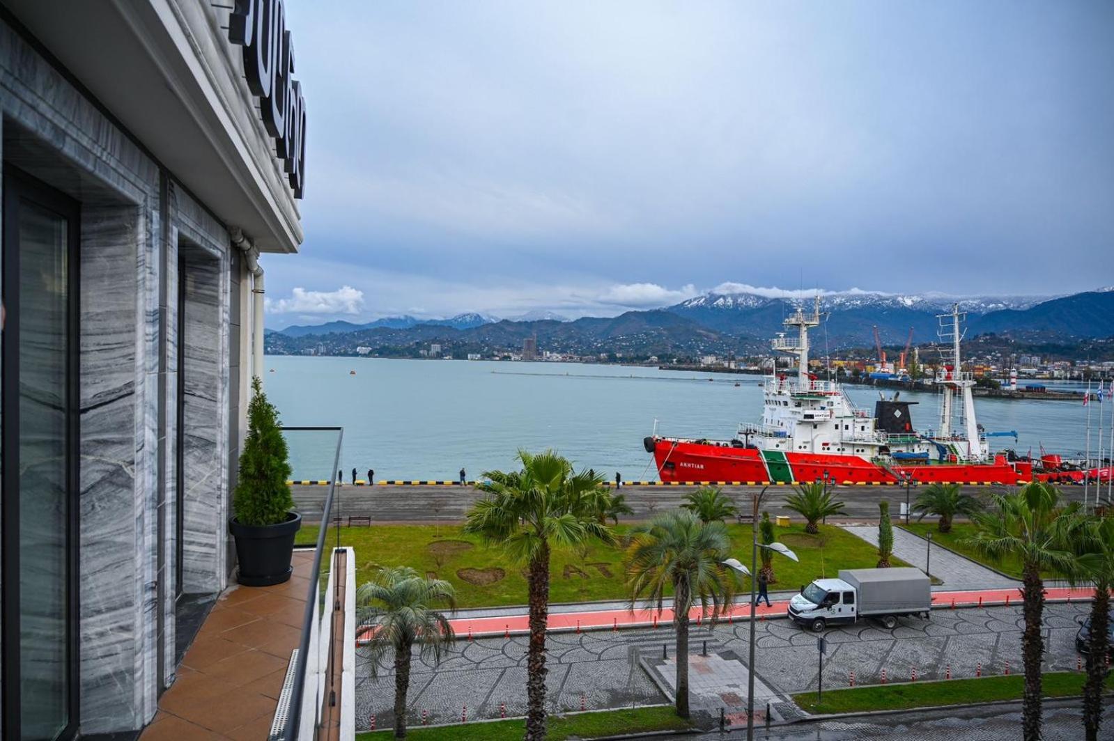 Hotel Retro Batumi Zewnętrze zdjęcie