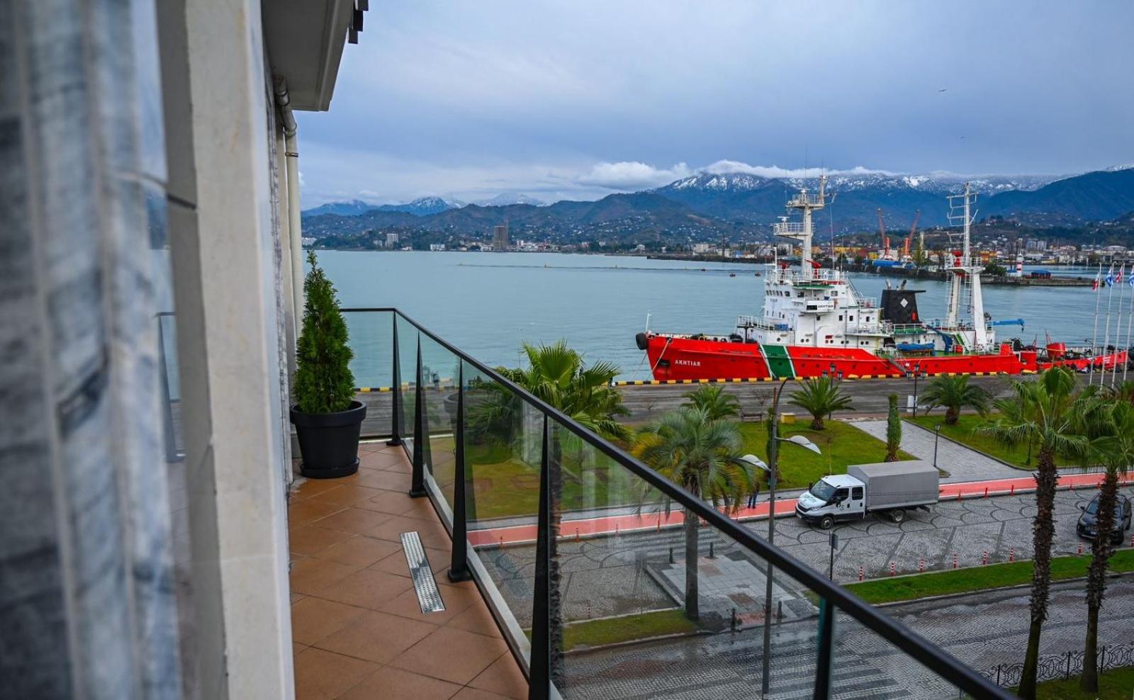 Hotel Retro Batumi Zewnętrze zdjęcie